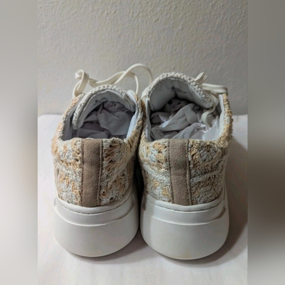 Free People Sneakers Shoes Catch Me If You Can Crochet Flower Women's Sz 7.5 NEW - Picture 6 of 12